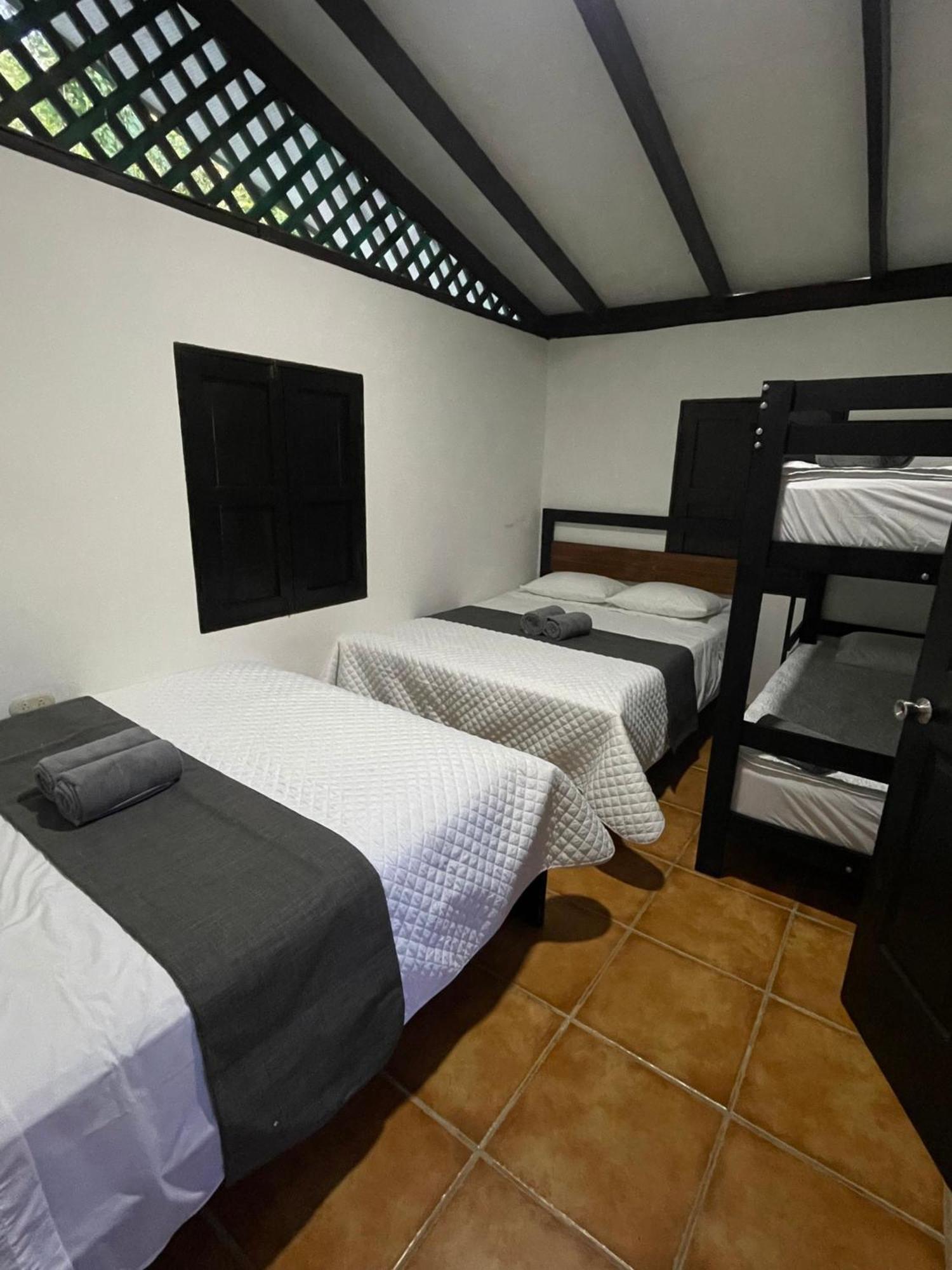 Bungalows Sloth Manzanillo  Buitenkant foto